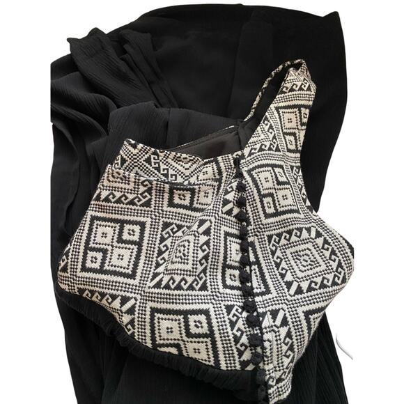 Maurices Juniors 11/12 New Boho Chic Aztec Cut Out Sleeveless Crinkle Maxi Dress - Picture 7 of 11